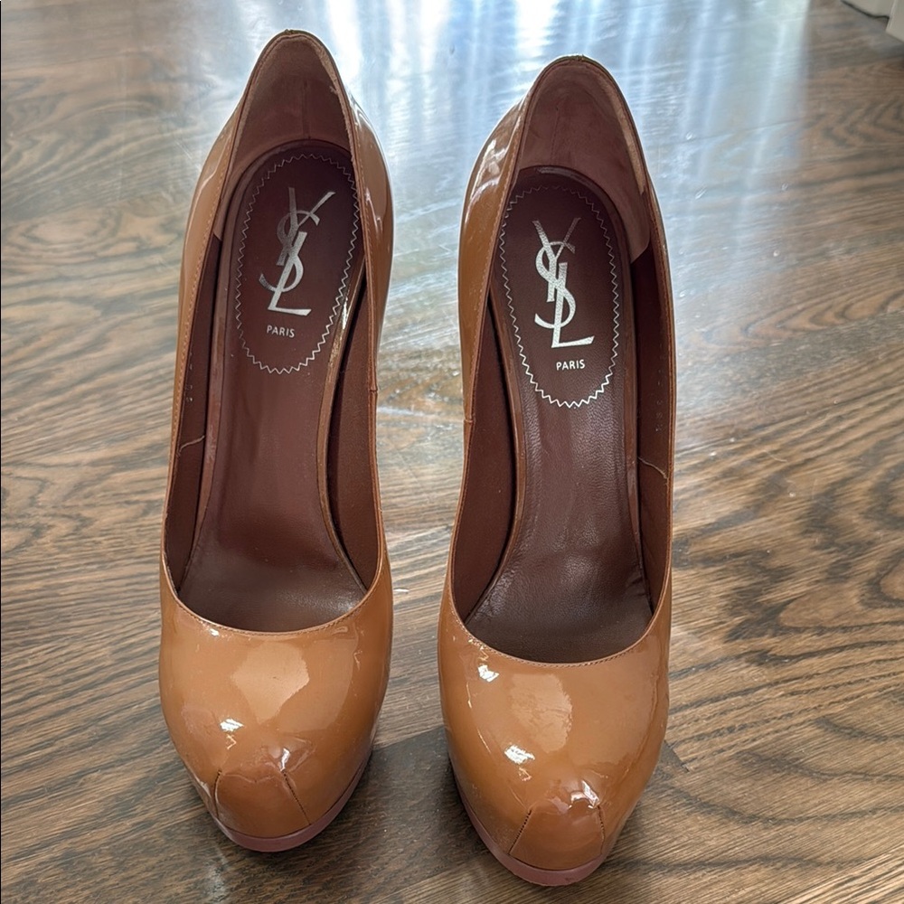 Yves Saint Laurent Tan Patent Leather Heels